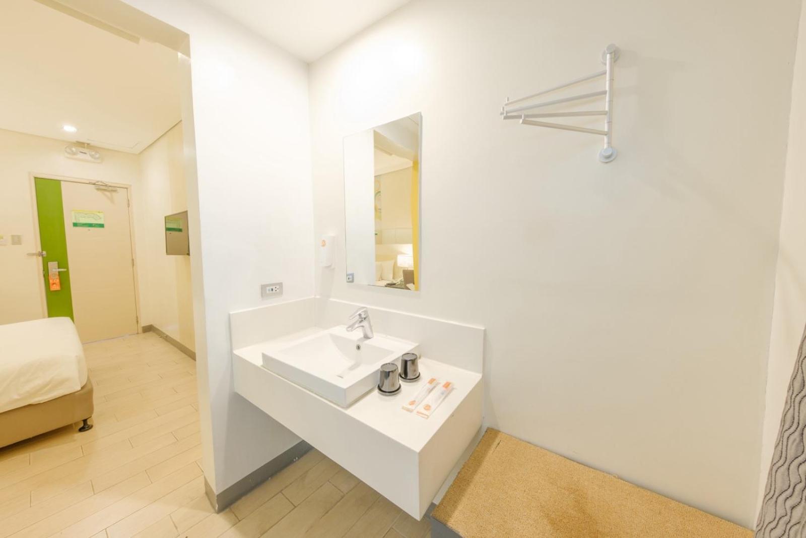 Go Hotels Lanang - Davao Luaran gambar