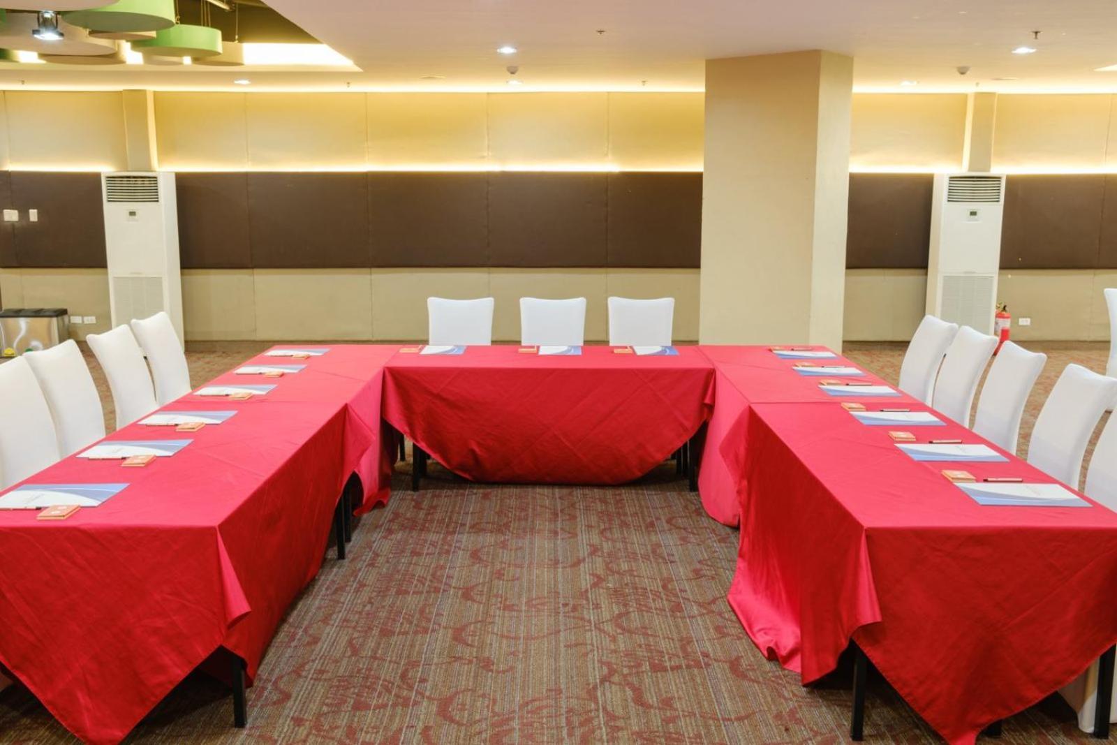 Go Hotels Lanang - Davao Luaran gambar