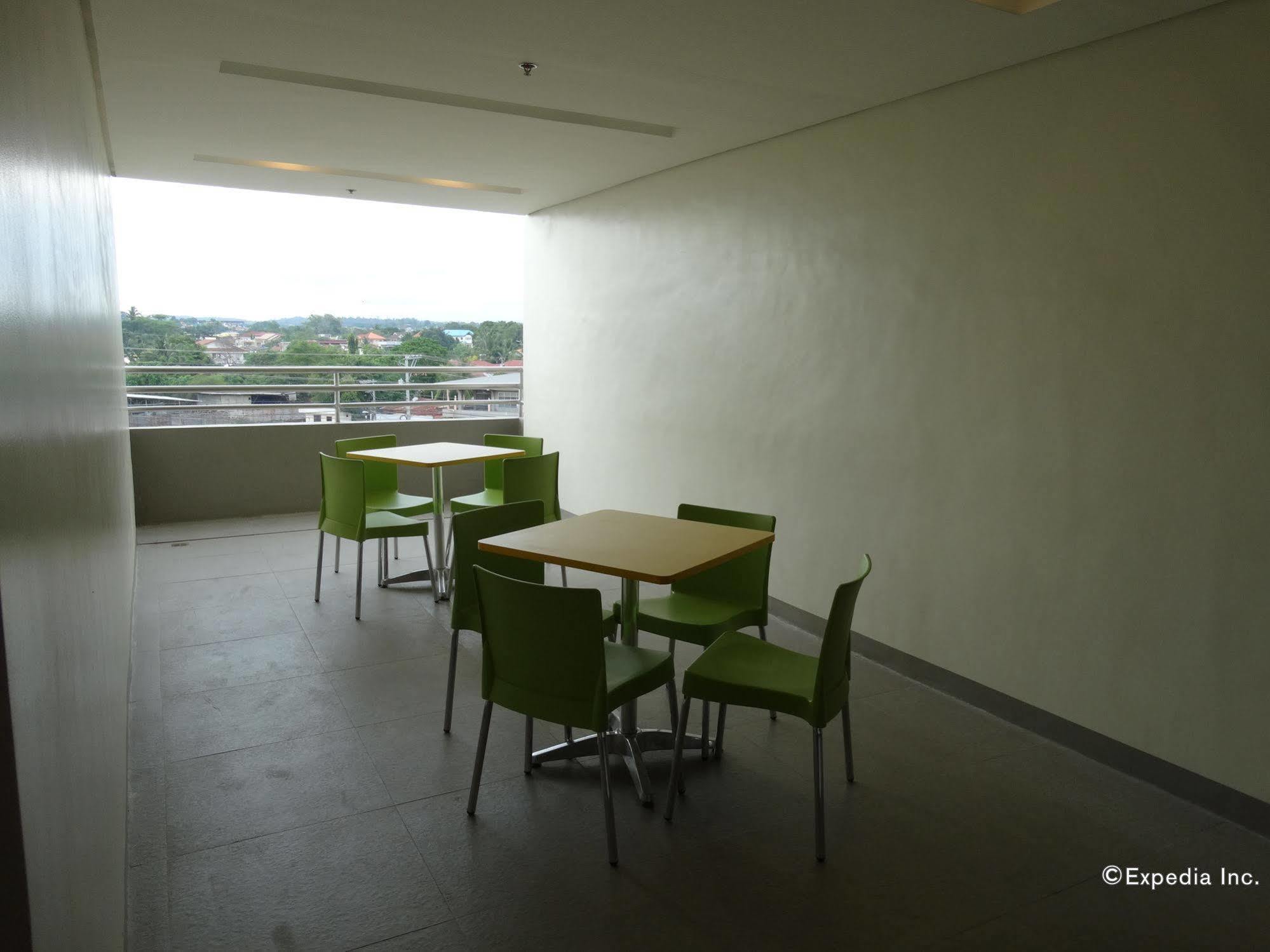 Go Hotels Lanang - Davao Luaran gambar